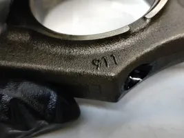 BMW X5 E70 Piston with connecting rod 84l110