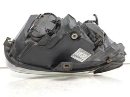 Audi A4 S4 B7 8E 8H Lampa przednia 8E0941003AJ