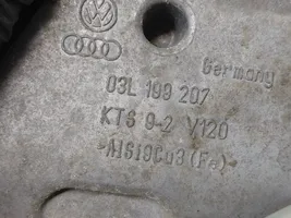 Volkswagen PASSAT B7 Supporto di montaggio del motore (usato) 03L199207