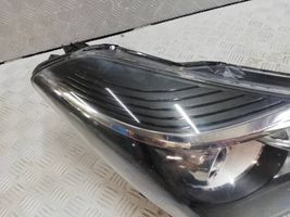 Toyota Yaris Деталь передней фары 9922681017