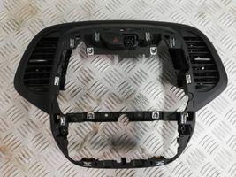 Renault Captur Verkleidung Armaturenbrett Cockpit Mitte 682602532R