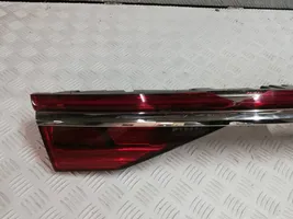 Audi A8 S8 D5 Lampy tylnej klapy bagażnika 4N0945095G