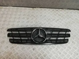 Mercedes-Benz ML W163 Etusäleikkö 1638800115