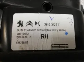 Citroen C3 Aircross Évent de pression de quart de panneau 39102617