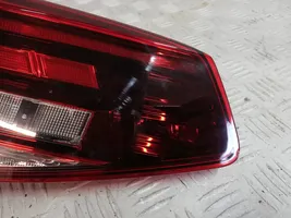 Volkswagen PASSAT B8 Lampy tylnej klapy bagażnika 3G9945093H