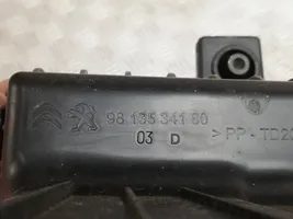 Opel Corsa F Obudowa filtra powietrza 9813534180