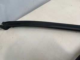 Porsche Cayenne (92A) Rivestimento modanatura del vetro della portiera anteriore 7P0837431H