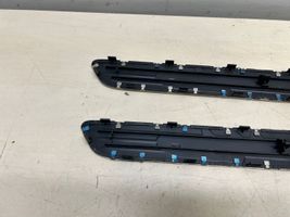 Porsche Cayenne (92A) Set di rifiniture davanzale (interno) 23890010