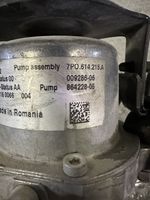 Volkswagen Touareg II Vacuum pump 7P0614215A