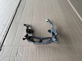 Volkswagen Touareg II Supporto di montaggio della pompa del servosterzo 7P0423380