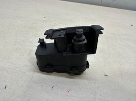 Volkswagen Touareg II Verrouillage du bouchon du réservoir de carburant 7P0810773A