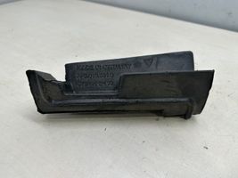 Porsche Cayenne (92A) Supporto/guarnizione in poliuretano espanso del parafango 7P5819531D