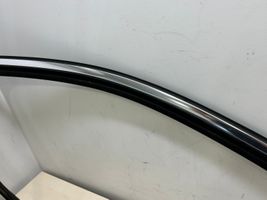 Porsche Cayenne (92A) Rivestimento modanatura del vetro della portiera anteriore 7P0837432H