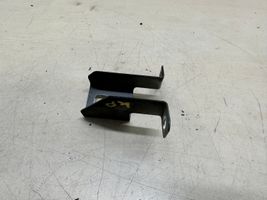 Porsche Cayenne (92A) Supporto di montaggio del parafango 7P5821161