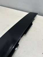 Porsche Cayenne (92A) Rivestimento modanatura del vetro della portiera posteriore 7P5853351B