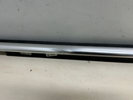 Audi A8 S8 D4 4H Moulures des vitres de la porte arrière 4H0853763D