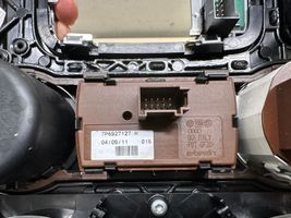 Volkswagen Touareg II Ramka drążka zmiany biegów 7P1863216A