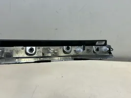 Porsche Cayenne (92A) Altro elemento di rivestimento della portiera anteriore 7P5867409