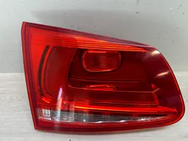 Volkswagen Touareg II Tailgate rear/tail lights 7P6945093A