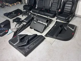 Porsche Cayenne (92A) Garnitures, kit cartes de siège intérieur avec porte 7P5857003B