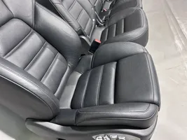 Porsche Cayenne (92A) Fotele / Kanapa / Boczki / Komplet 7P5857003B