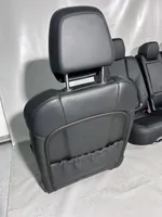 Porsche Cayenne (92A) Conjunto de molduras de la puertas y los asientos 7P5857003B