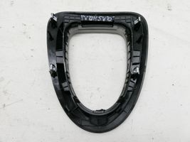 Nissan Qashqai Pavarų perjungimo svirties apdaila (plastikinė) 