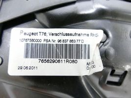 Peugeot 308 Avattavan katon lukituksen vastakappale 9683786377