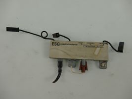 BMW 7 E32 Amplificatore antenna 1384421