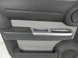 Dodge Nitro Rivestimento del pannello della portiera anteriore 