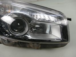 Nissan Qashqai+2 Lampa przednia 26010BR01B