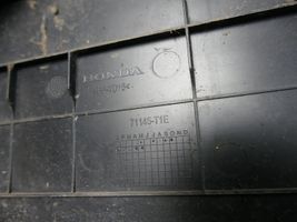 Honda CR-V Ramka przedniej tablicy rejestracyjnej 71145-T1E