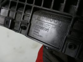 Volvo XC60 Staffa di montaggio della batteria 31298096