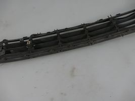 Chevrolet Corsa Grille inférieure de pare-chocs avant 09116132