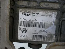 Volkswagen Golf III Блок управления двигателя 032906030G