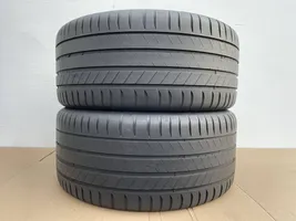 Porsche Macan R20 summer tire 