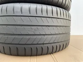 Porsche Macan R20 summer tire 