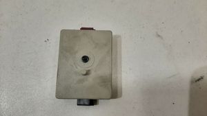 BMW 3 E90 E91 Aerial antenna filter 9110621