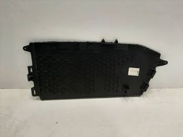 Volvo S90, V90 Keskikonsolin takasivuverhoilu 31389645