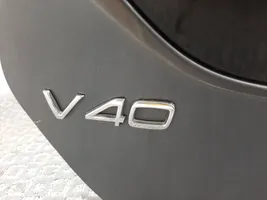 Volvo V40 Takaluukun/tavaratilan kansi 