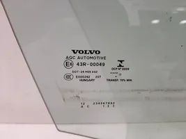 Volvo V40 Etuoven ikkunalasi, neliovinen malli DOT24M25AS2