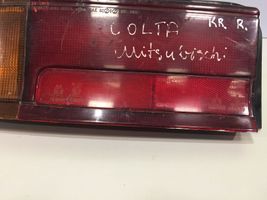 Mitsubishi Colt Aizmugurējais lukturis virsbūvē 0438557