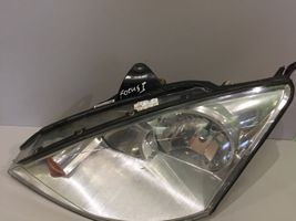 Ford Focus Lampa przednia 2M5113W030