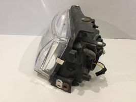 Volkswagen PASSAT B5 Faro/fanale 205080B