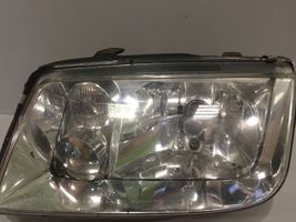 Volkswagen Bora Lampa przednia 083411106L