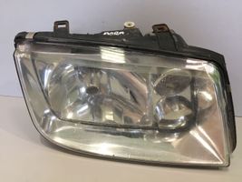 Volkswagen Bora Lampa przednia 083411106R