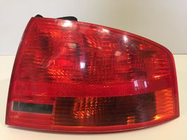 Audi A4 S4 B7 8E 8H Lampa tylna 965084