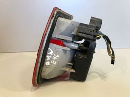 BMW 3 E46 Lampy tylnej klapy bagażnika 8368759