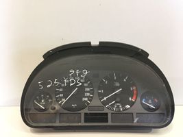 BMW 5 E39 Compteur de vitesse tableau de bord 62118375898