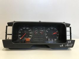 Audi 80 90 B2 Nopeusmittari (mittaristo) 81117434